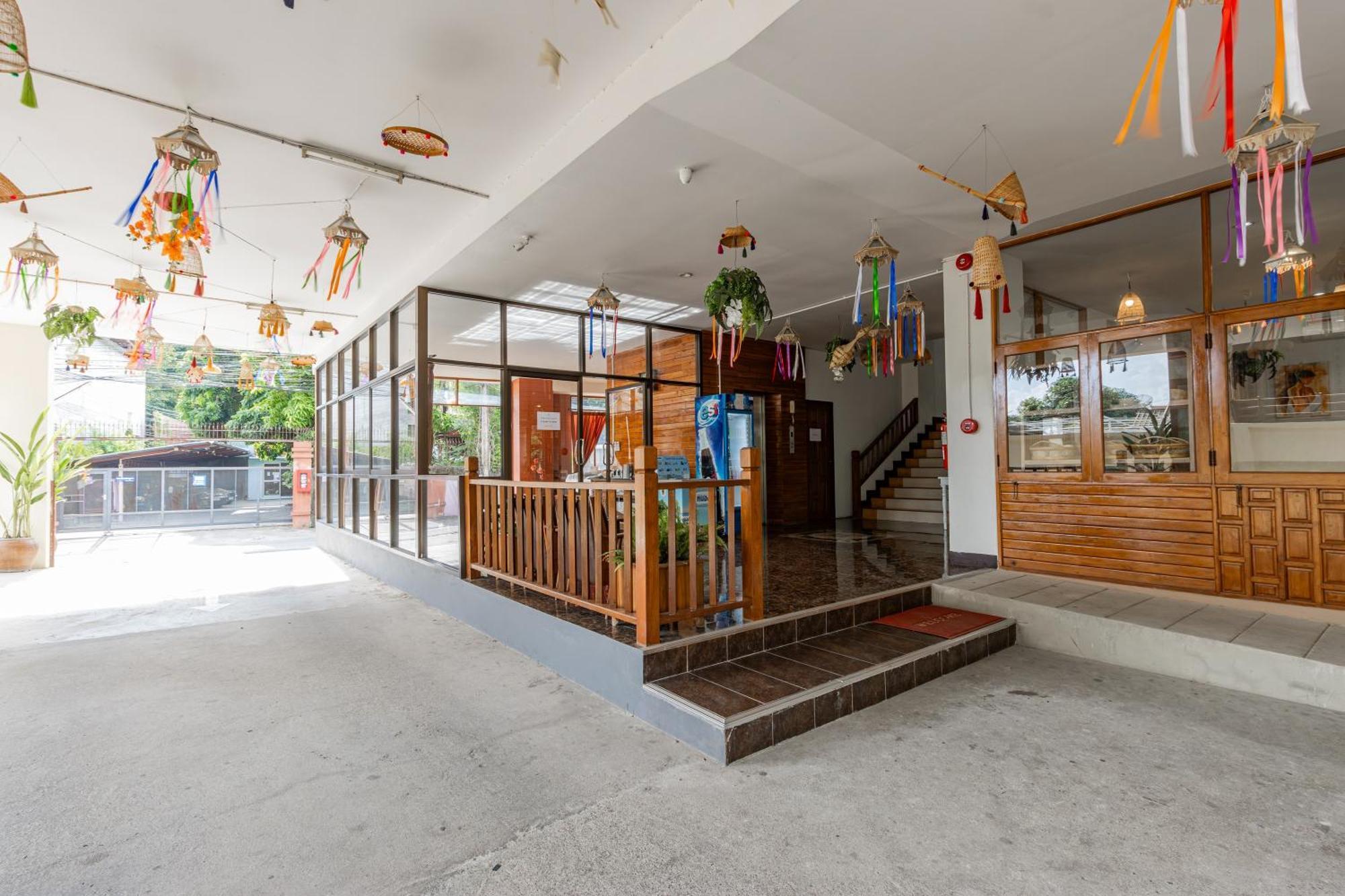 Budget Stars Hotel Chiang Mai Zewnętrze zdjęcie