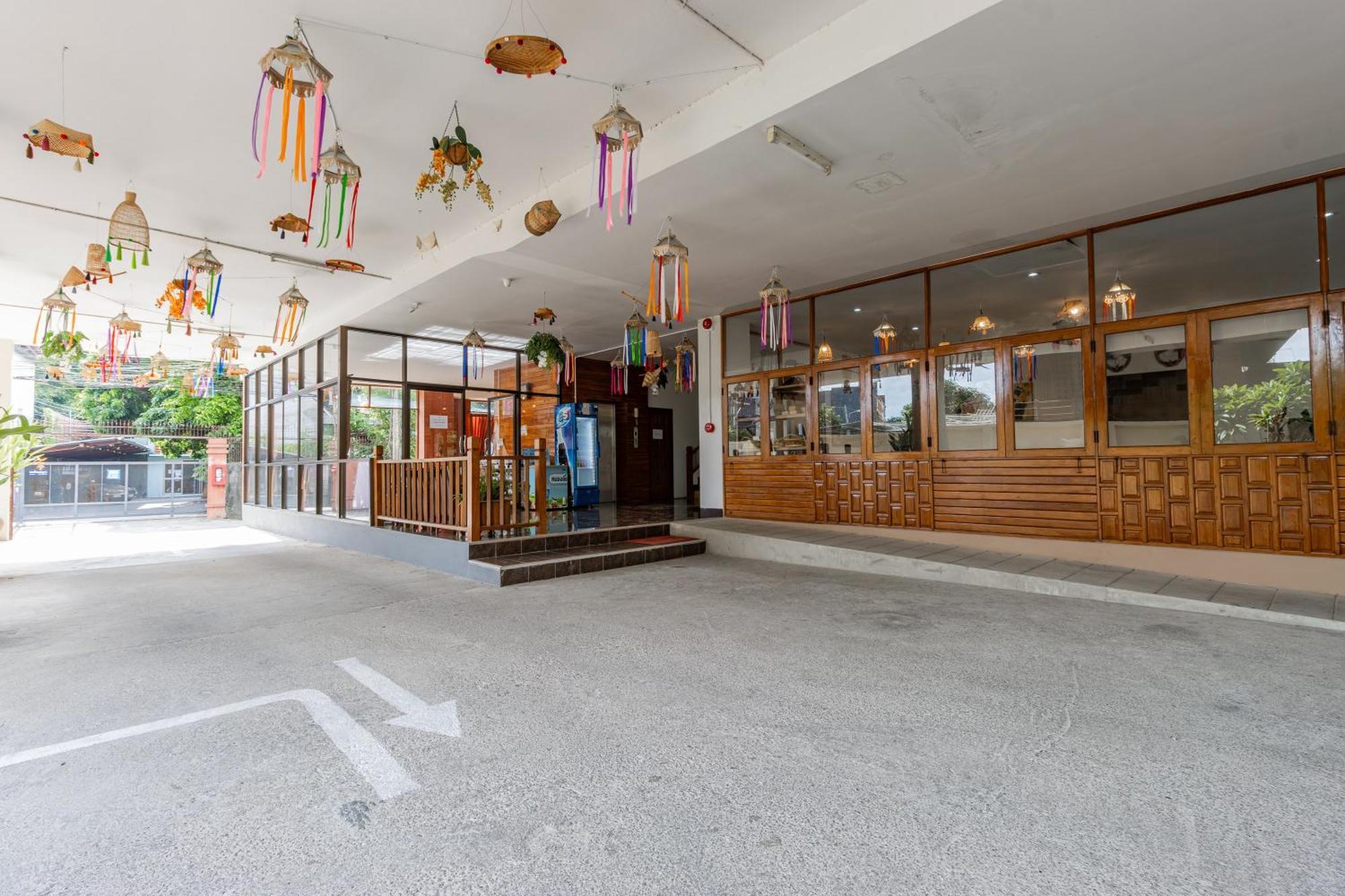 Budget Stars Hotel Chiang Mai Zewnętrze zdjęcie