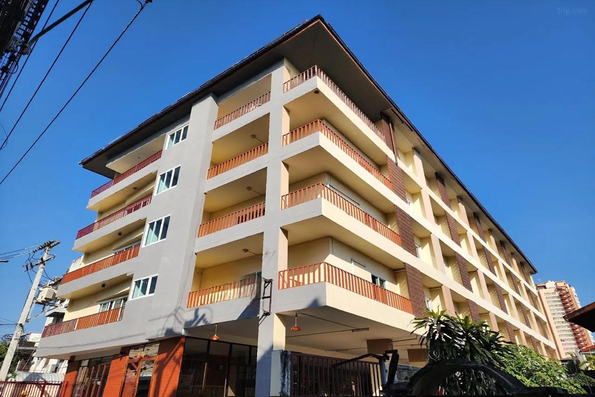 Budget Stars Hotel Chiang Mai Zewnętrze zdjęcie